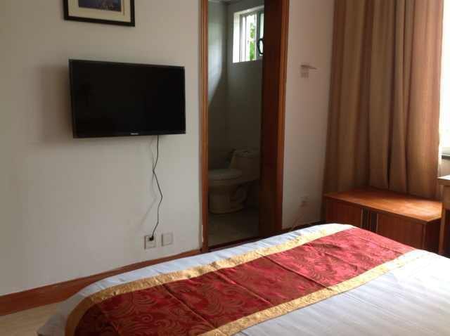 hotelPic