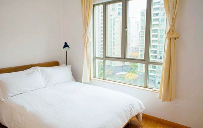 hotelPic
