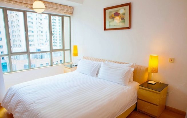 hotelPic
