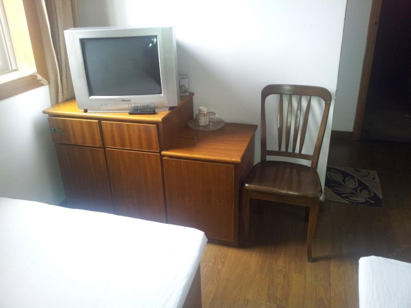 hotelPic