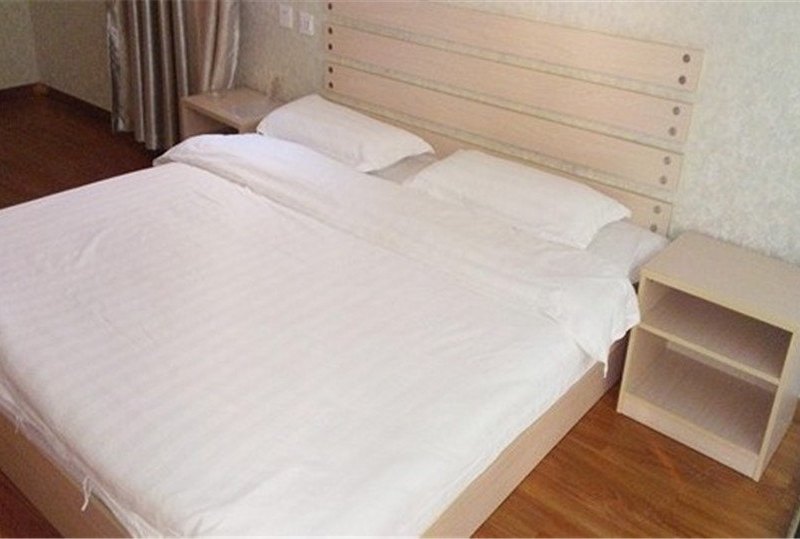 hotelPic