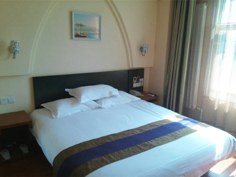 hotelPic