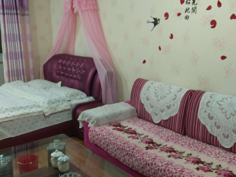 hotelPic