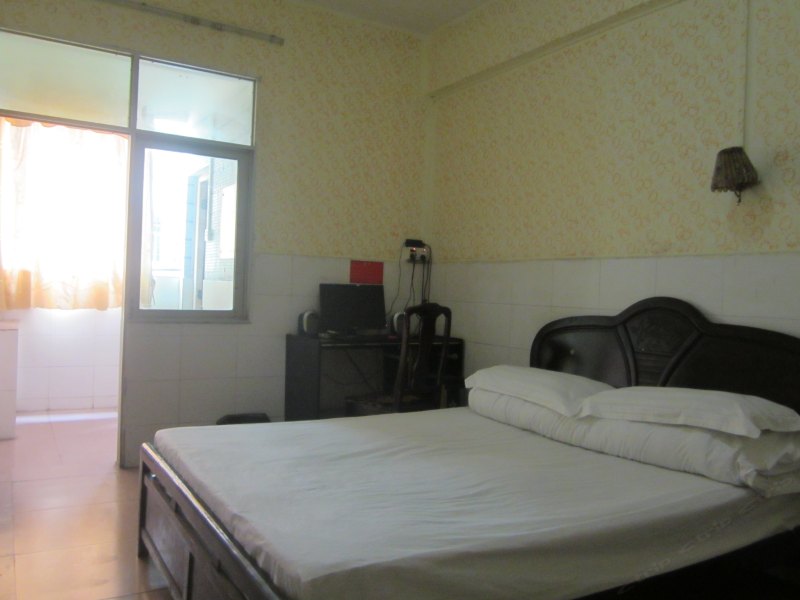 hotelPic