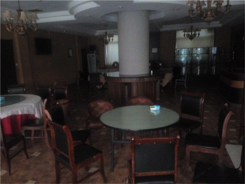hotelPic