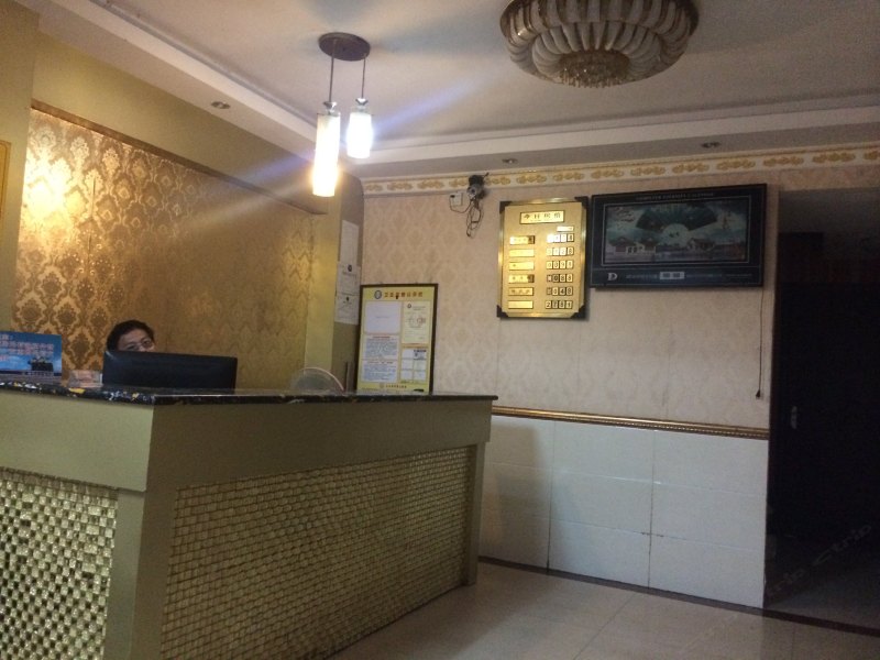 hotelPic