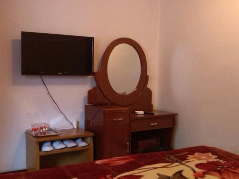 hotelPic