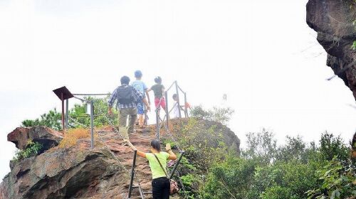  浏阳石牛寨-帐篷露营自驾2日游>登长沙最险峰