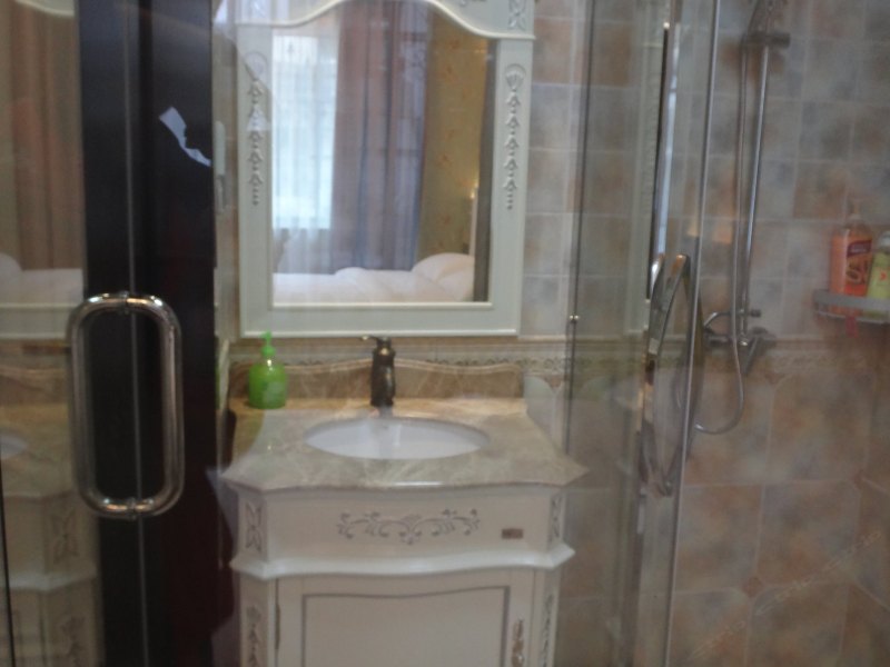 hotelPic