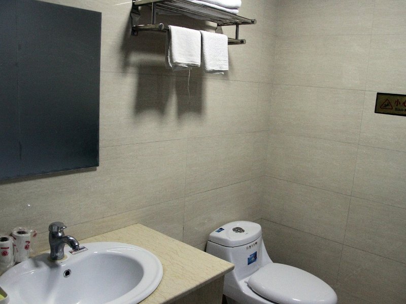 hotelPic