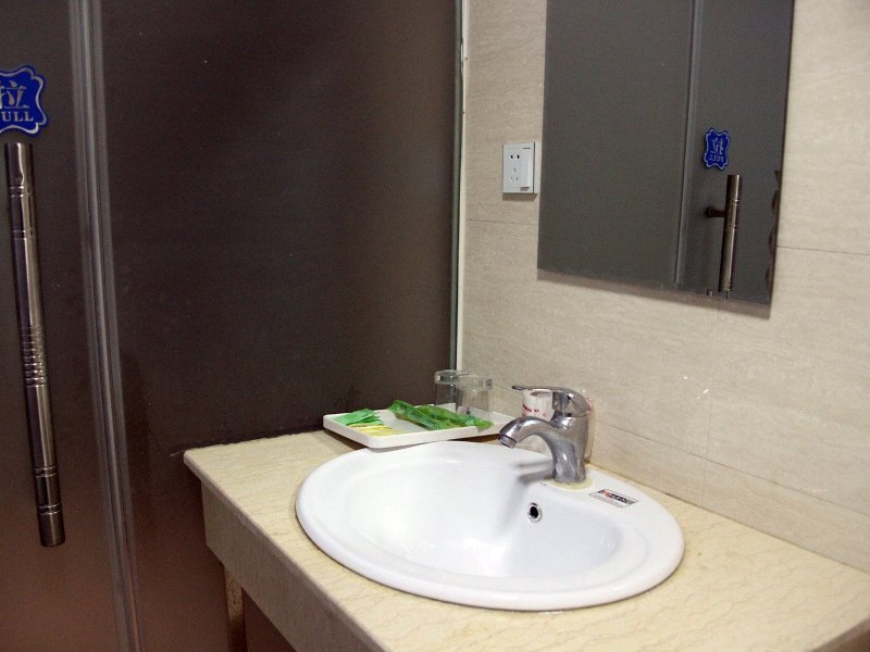 hotelPic