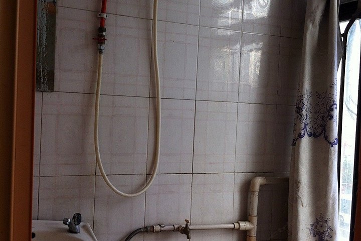 hotelPic