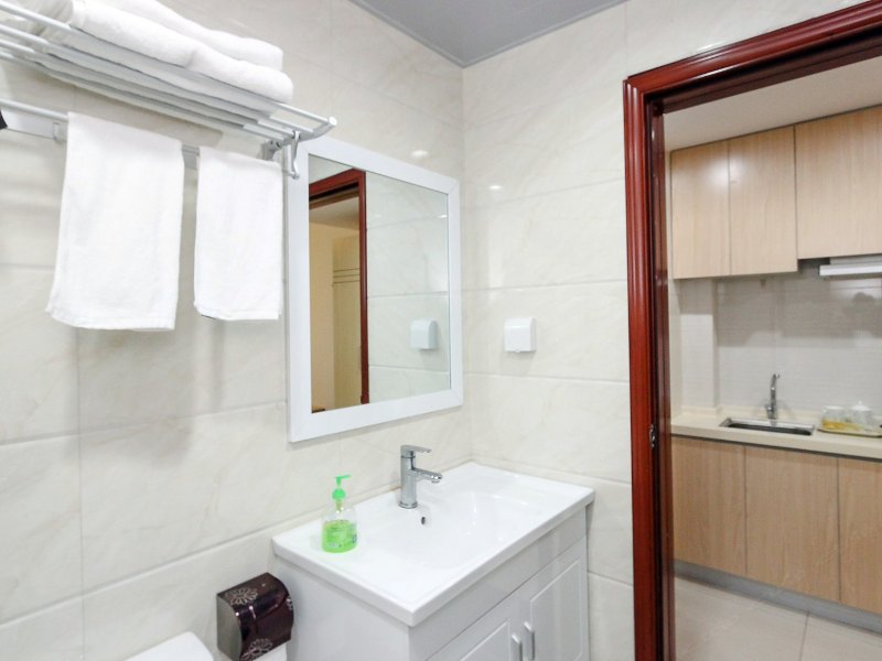 hotelPic
