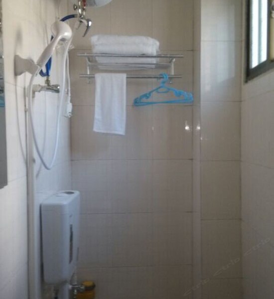 hotelPic