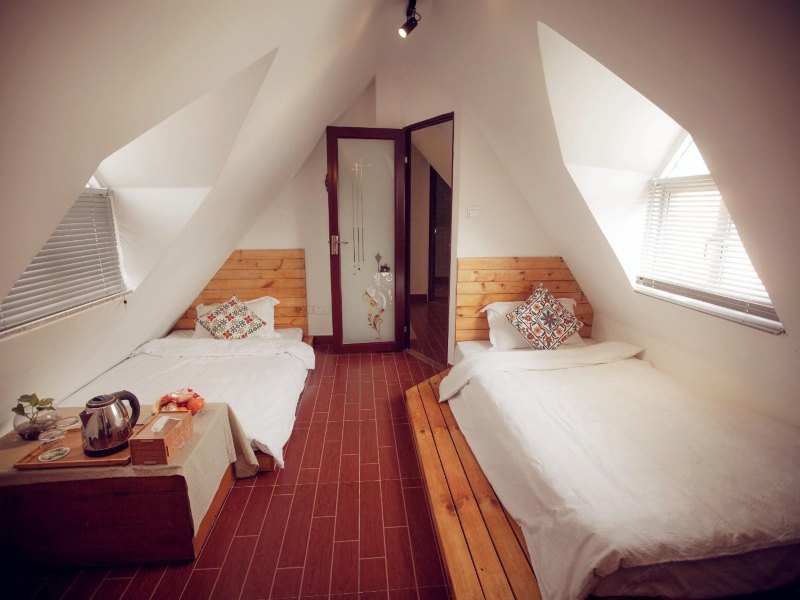 hotelPic