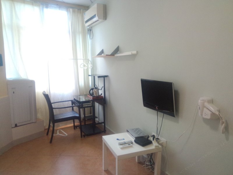 hotelPic