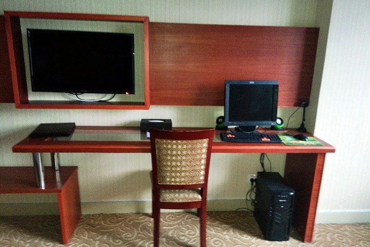 hotelPic