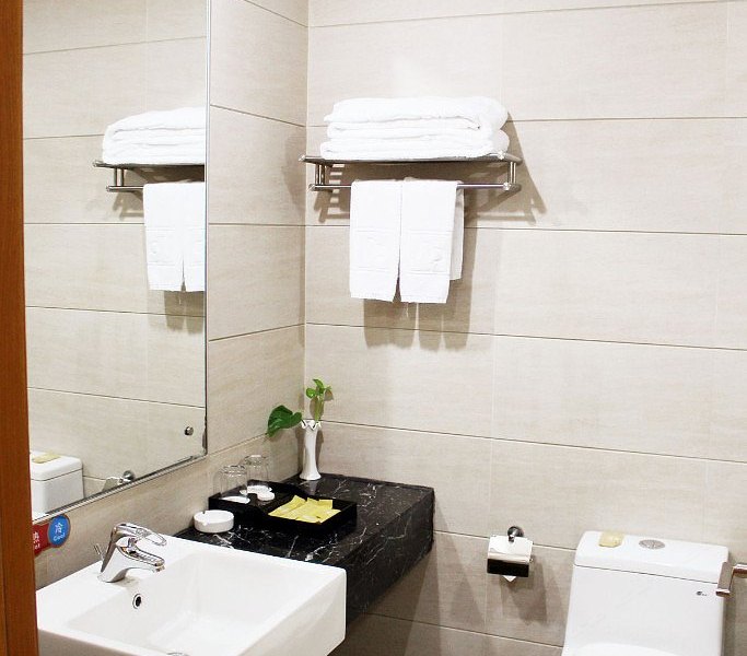hotelPic