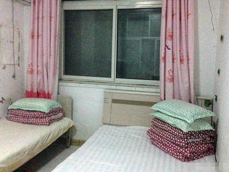 hotelPic