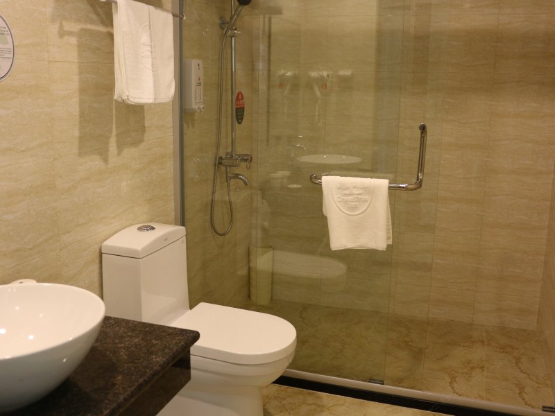 hotelPic