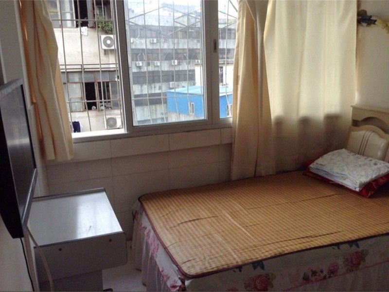 hotelPic