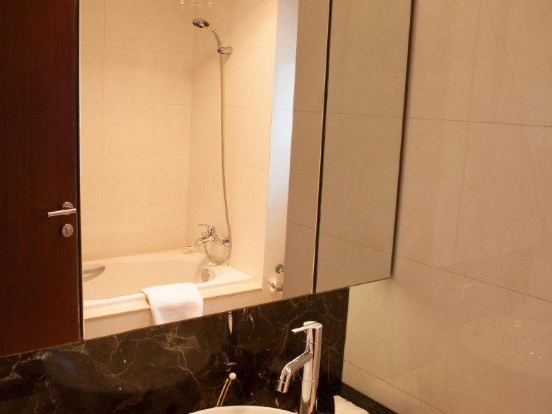 hotelPic