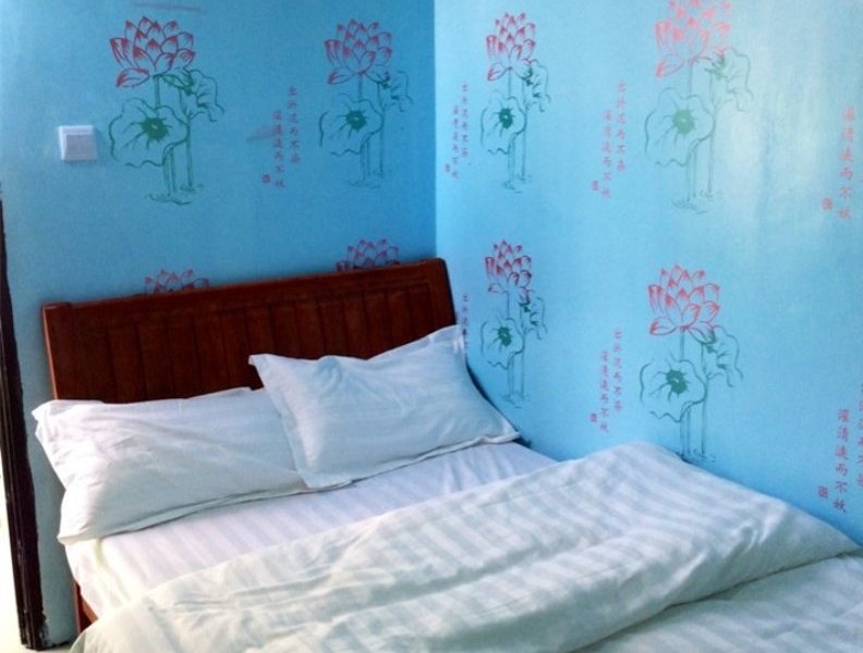 hotelPic