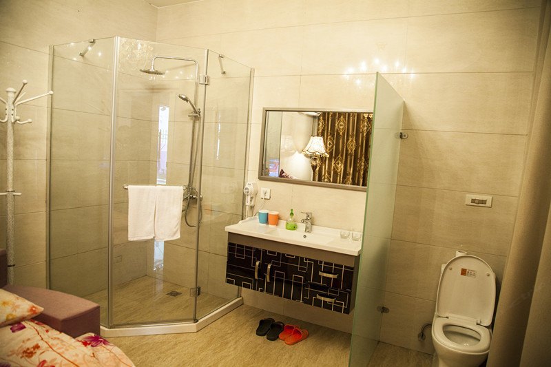 hotelPic