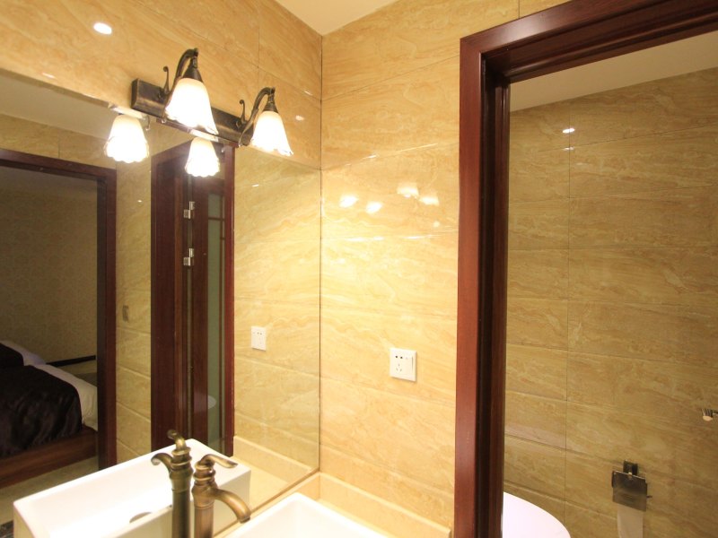 hotelPic