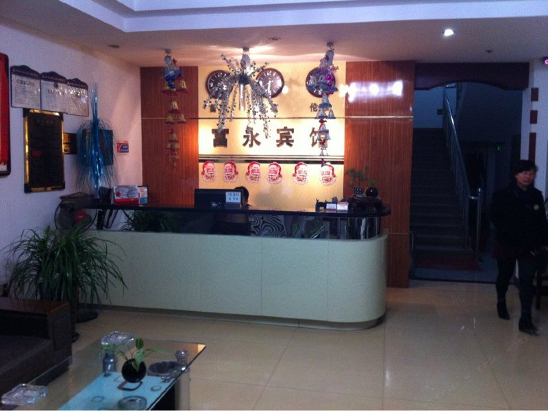 hotelPic