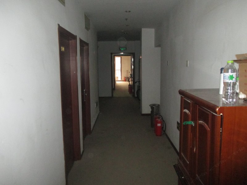 hotelPic