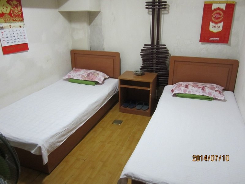 hotelPic