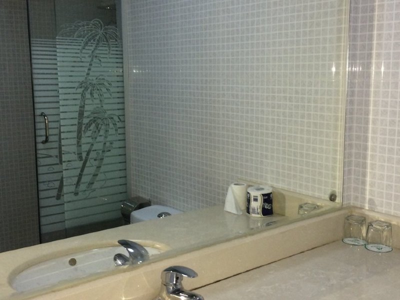 hotelPic