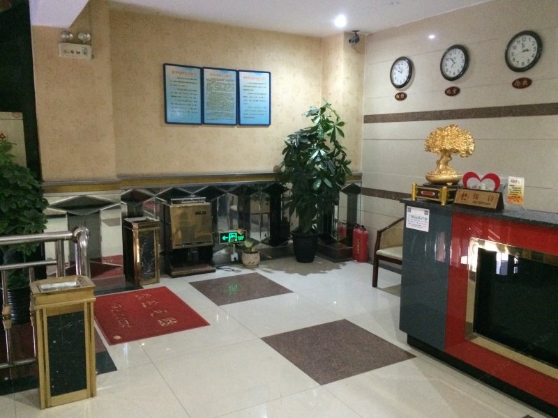 hotelPic