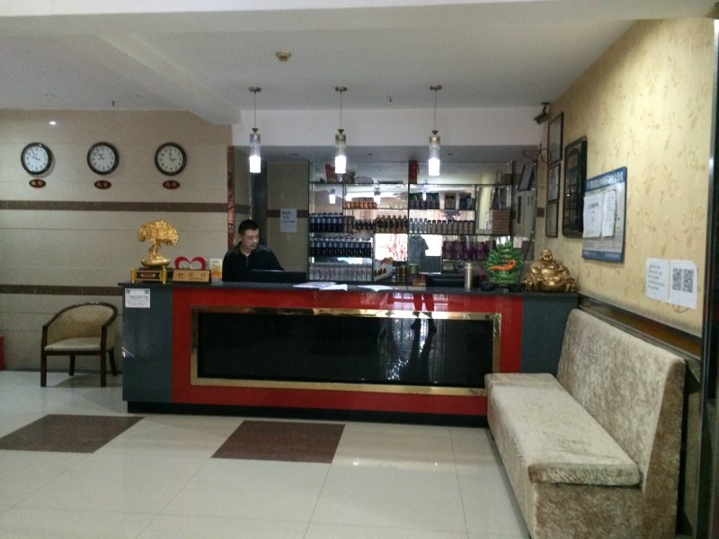 hotelPic