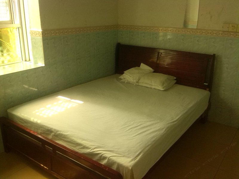 深龙旅租（深圳六约公园店）