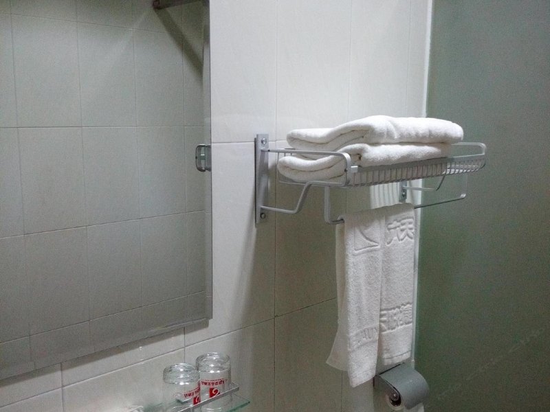 hotelPic