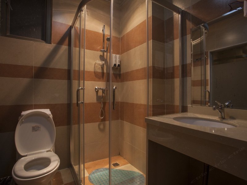 hotelPic