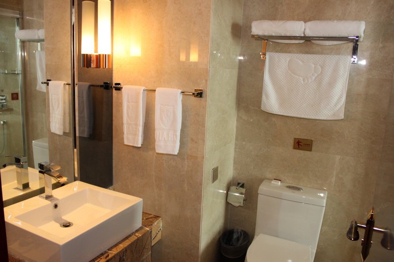 hotelPic