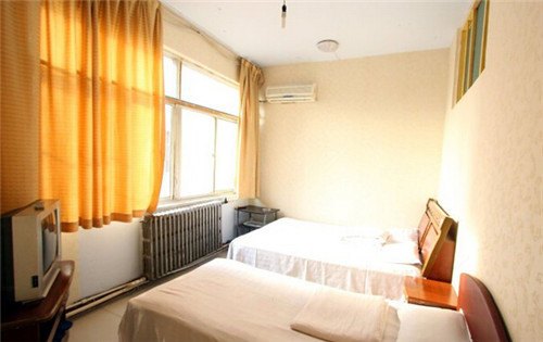 hotelPic