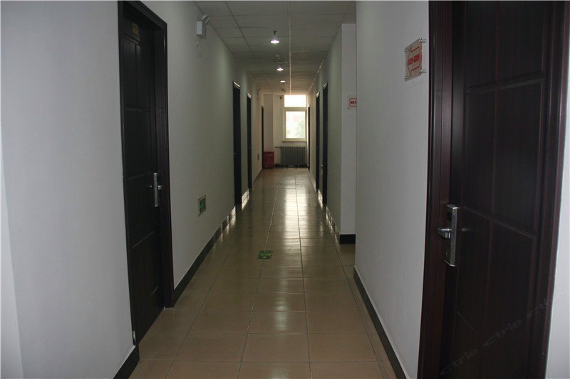 hotelPic