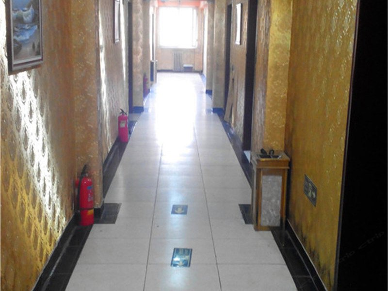 hotelPic