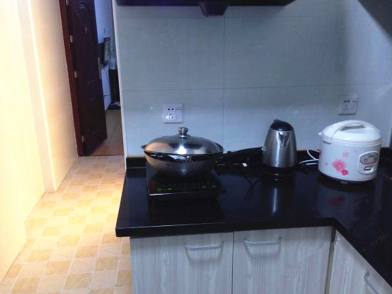 hotelPic