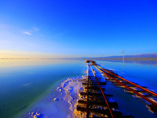 青海湖游組團(tuán)_青海湖旅游價(jià)格多少_青海湖跟團(tuán)游與自由行