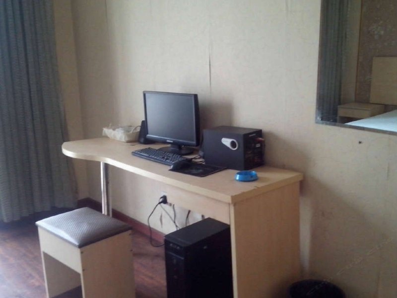 hotelPic