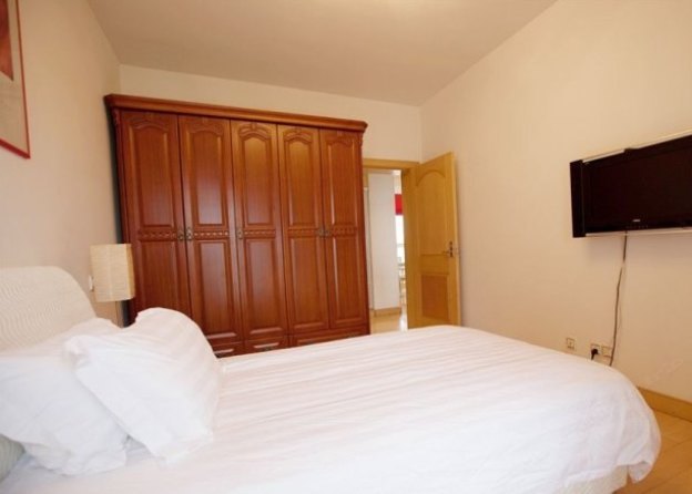 hotelPic