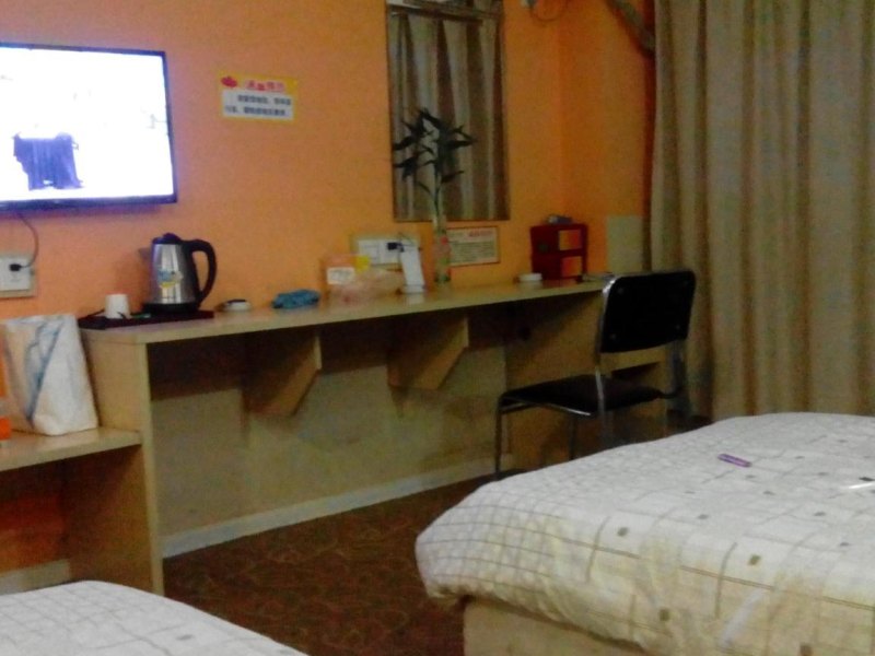 hotelPic