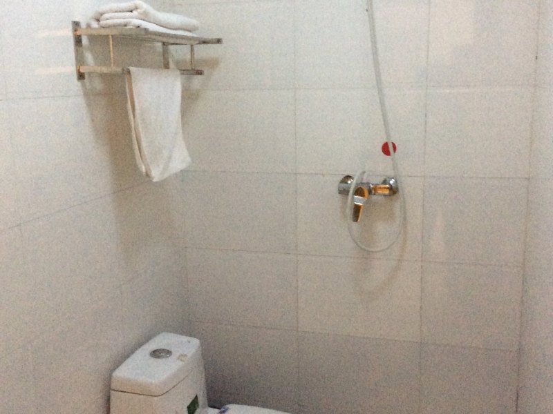 hotelPic