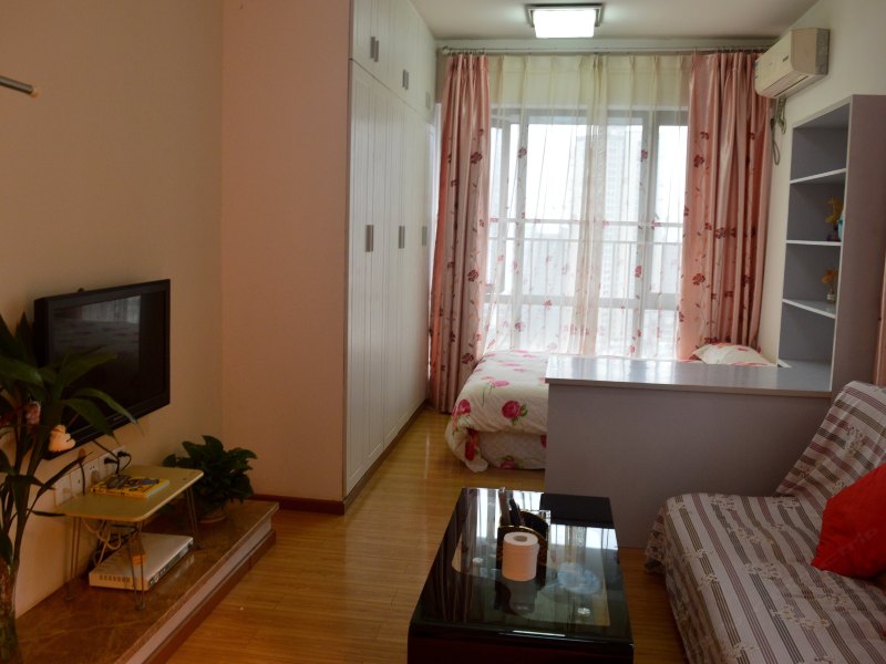 hotelPic