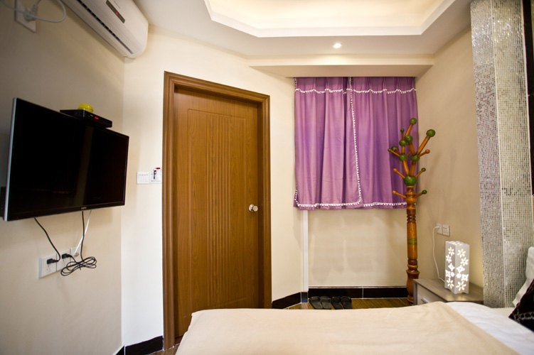 hotelPic